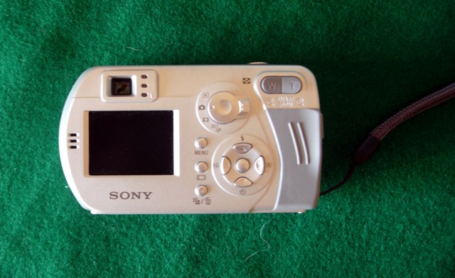 Sony P32 006 xsmall.jpg