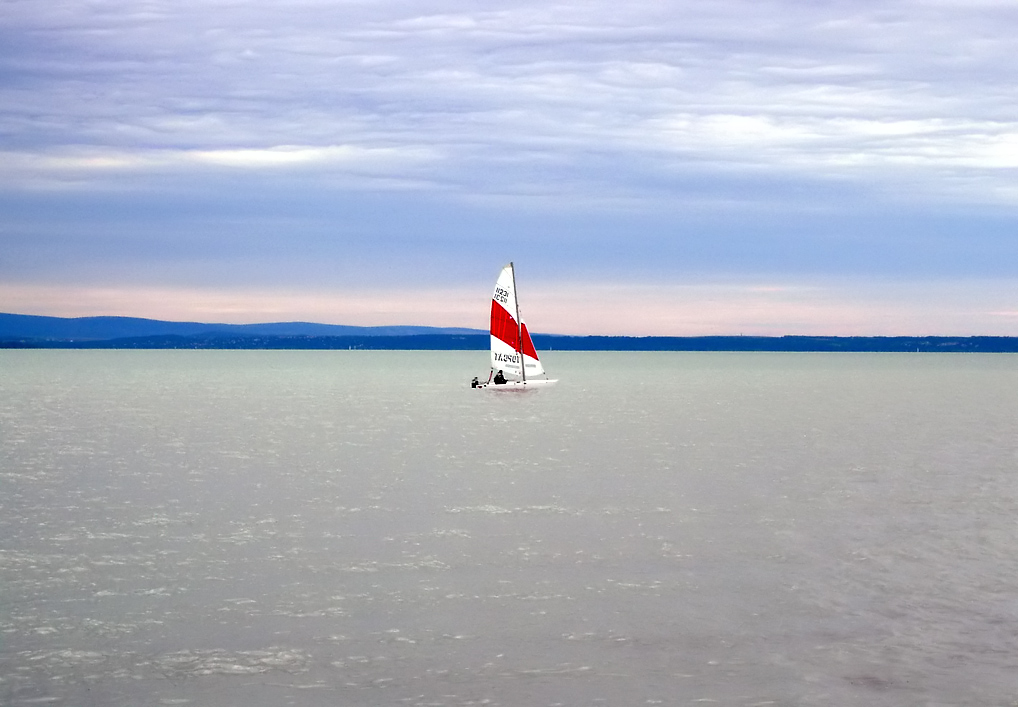 barca a vela (balaton)