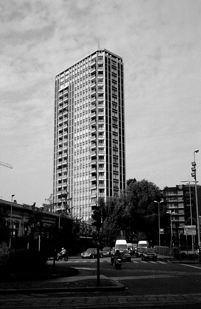 Milan   Sabotino sky