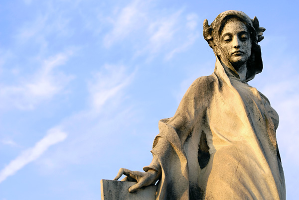 Serie "Cimitero monumentale di Torino" di Pavel Maximov