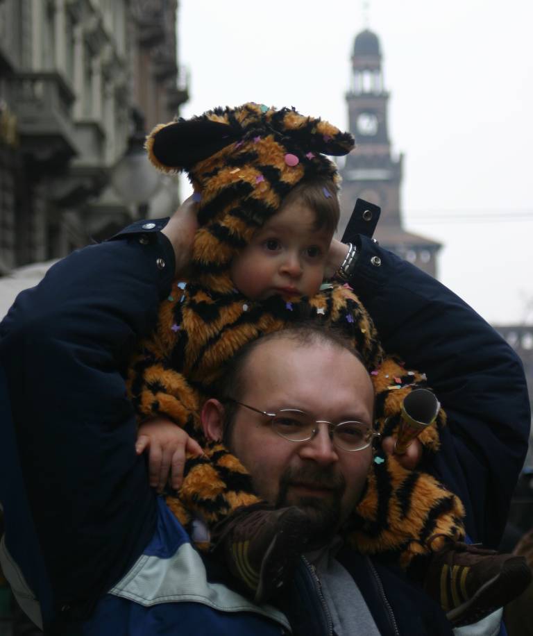 Carnevale a Milano e bimbi in maschera...