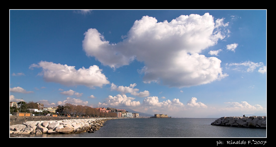 Una nuvola nel golfo