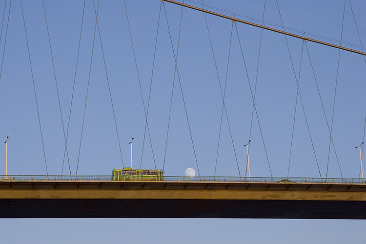 l'autobus e la luna