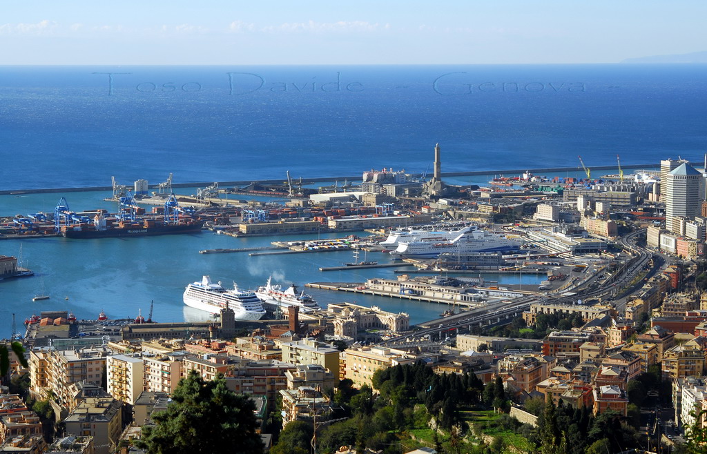 vista del porto 3 - genova -