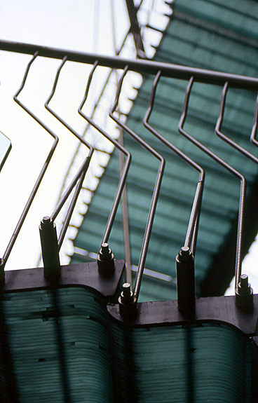 Scale 4/4