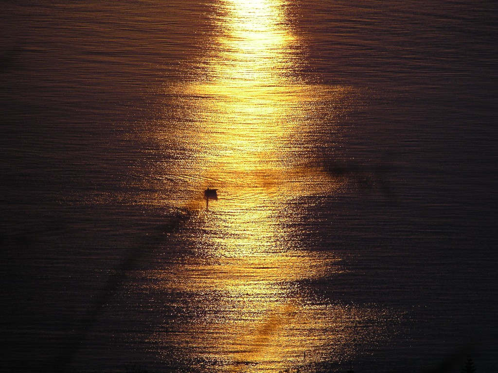 c' una barca...........