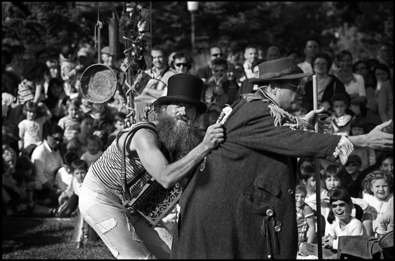 07-05 Ra - Opss, fuori campo...