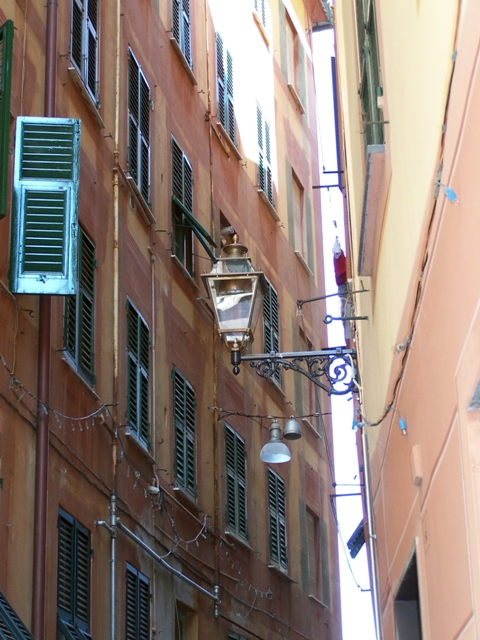 tra ia carrugi di Camogli