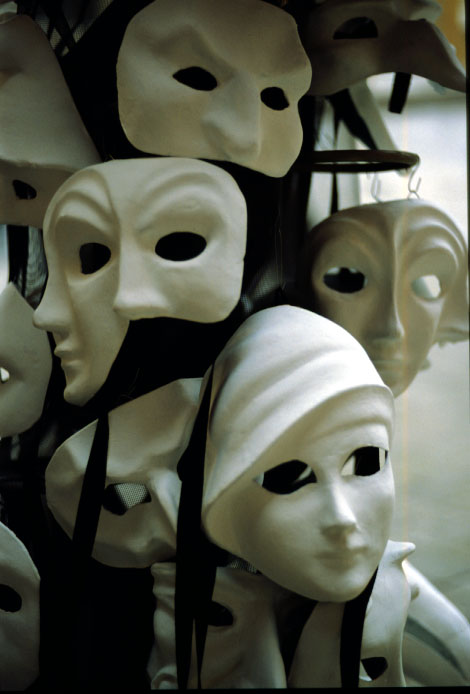 Maschere che pensano