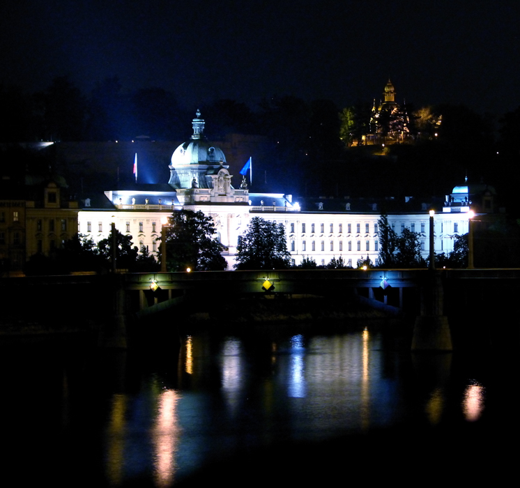praga by night