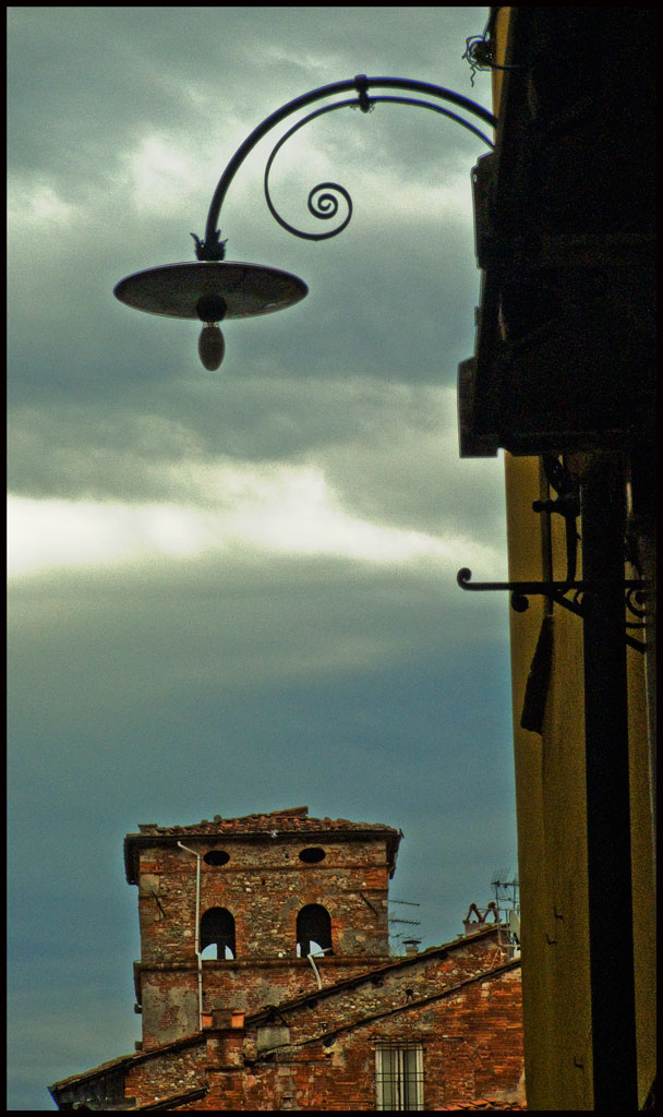 lampione sui tetti