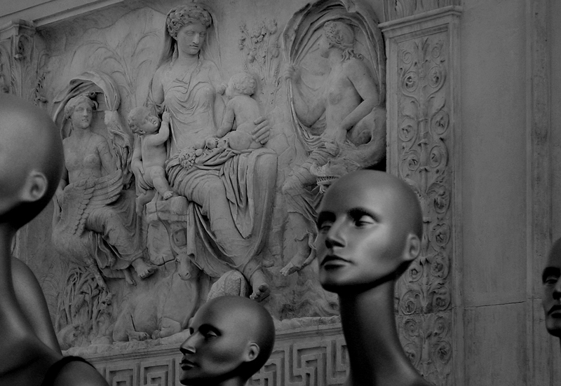 Valentino all'Ara Pacis