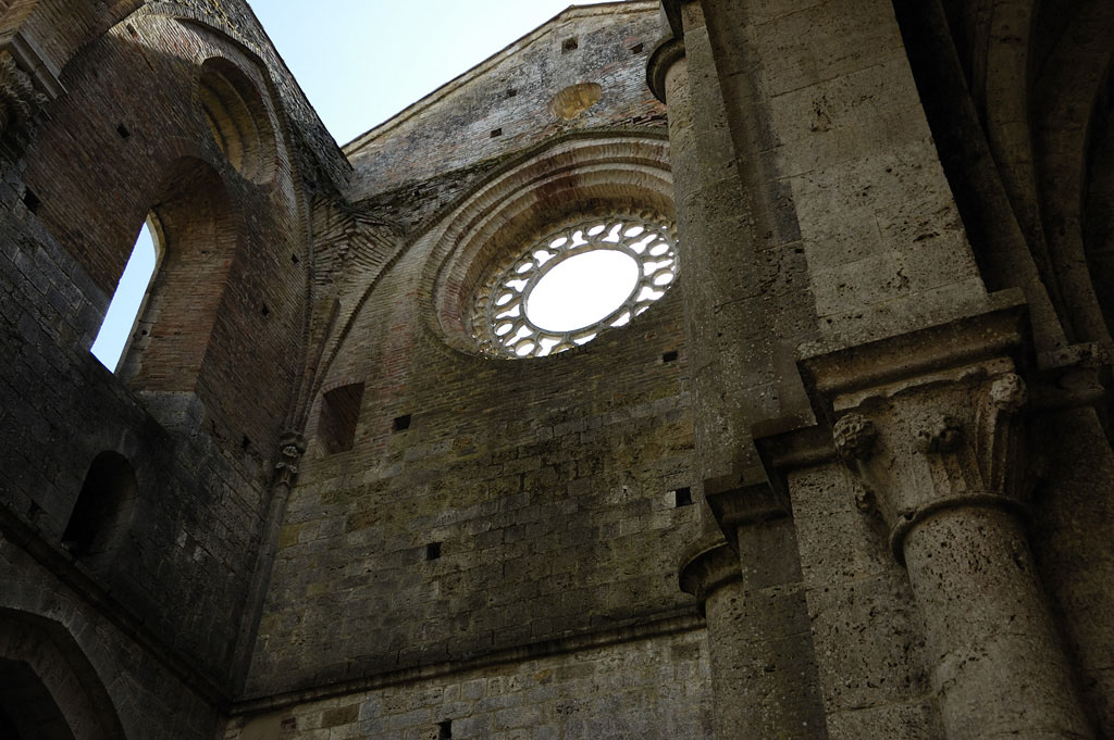 Interno dell'abbazia di S. Galgano