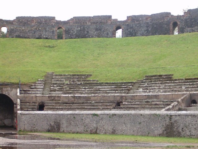 dentro anfiteatro