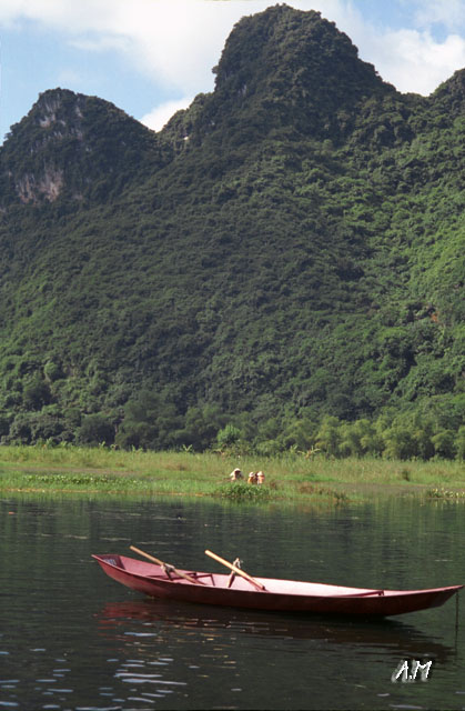 Vietnam - Pagoda dei Profumi - barca a remi