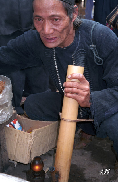 Vietnam - Sapa - Fumatore