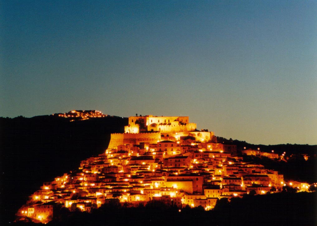 LA ROCCA NOTTURNA
