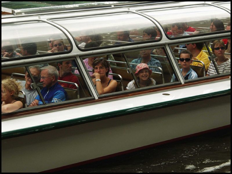 Battello sul canale