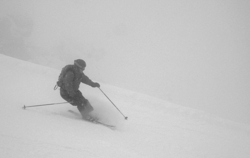 Sci nella nebbia