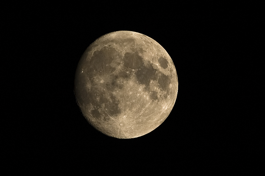 Luna......