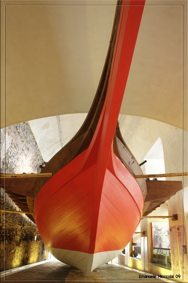 Galea Genovese b