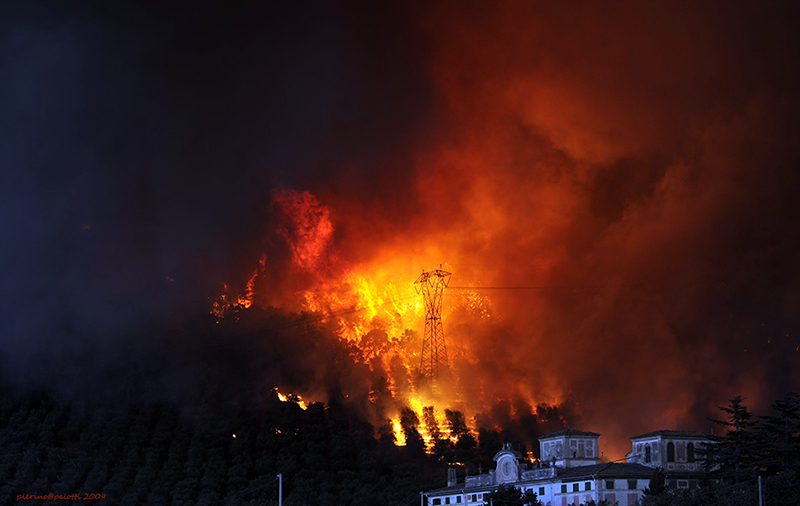 fuoco a Caprona