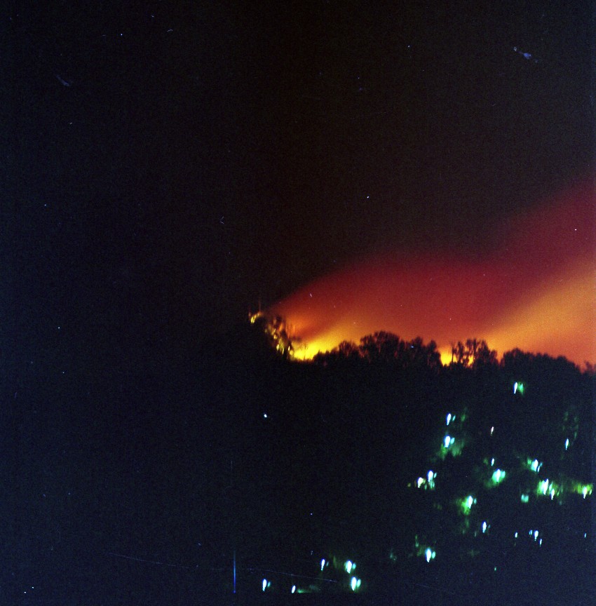 Fuoco sulla collina
