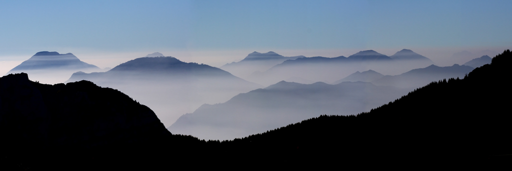 Foschie sulle Alpi Bresciane.