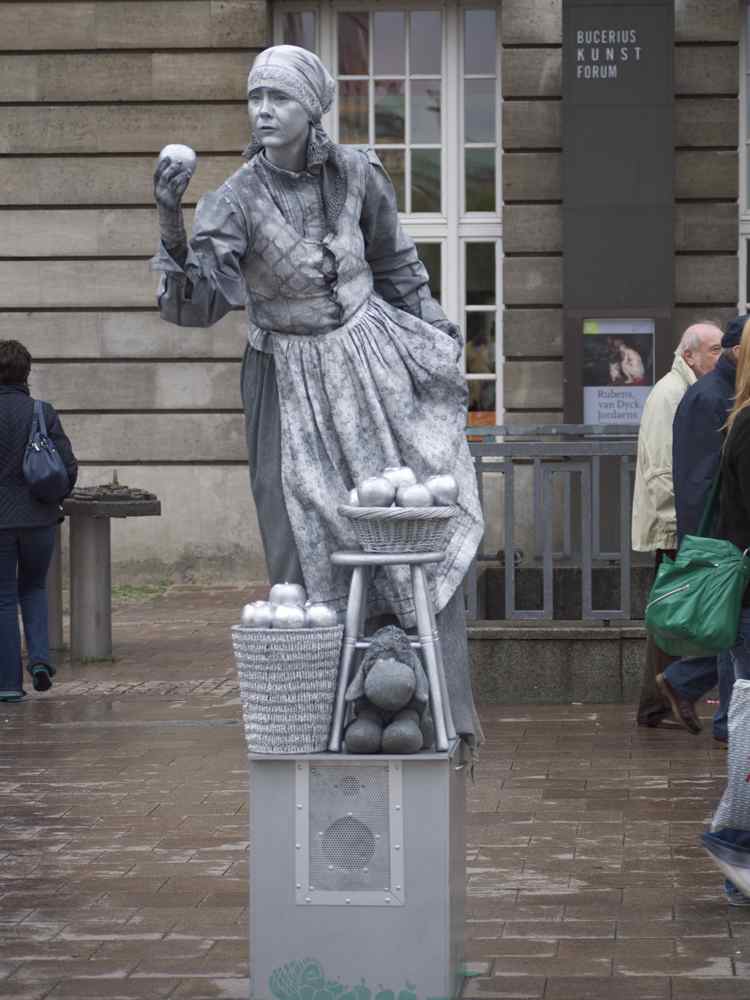 amburgo artista di strada