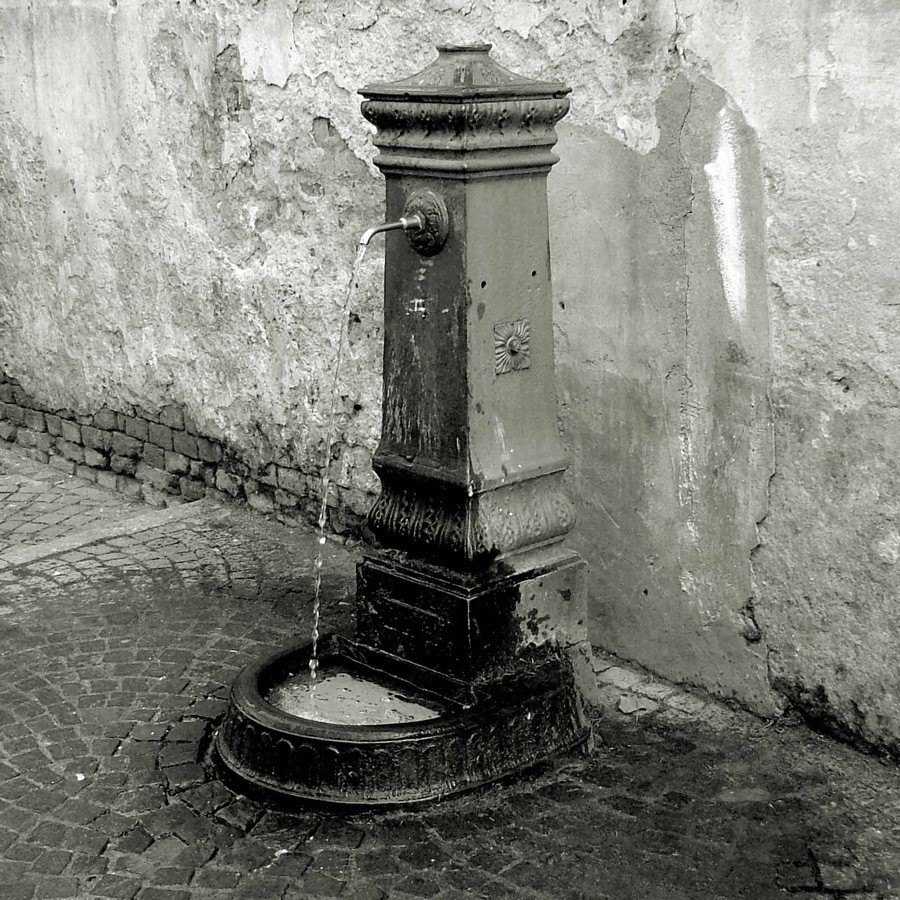 Fontanella B/W