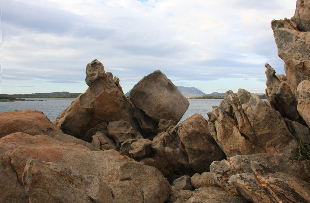 le rocce e il mare