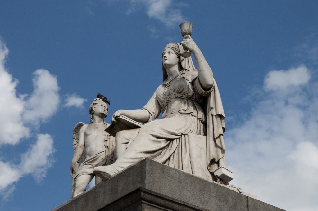 Statue alla Gran Madre (Torino)