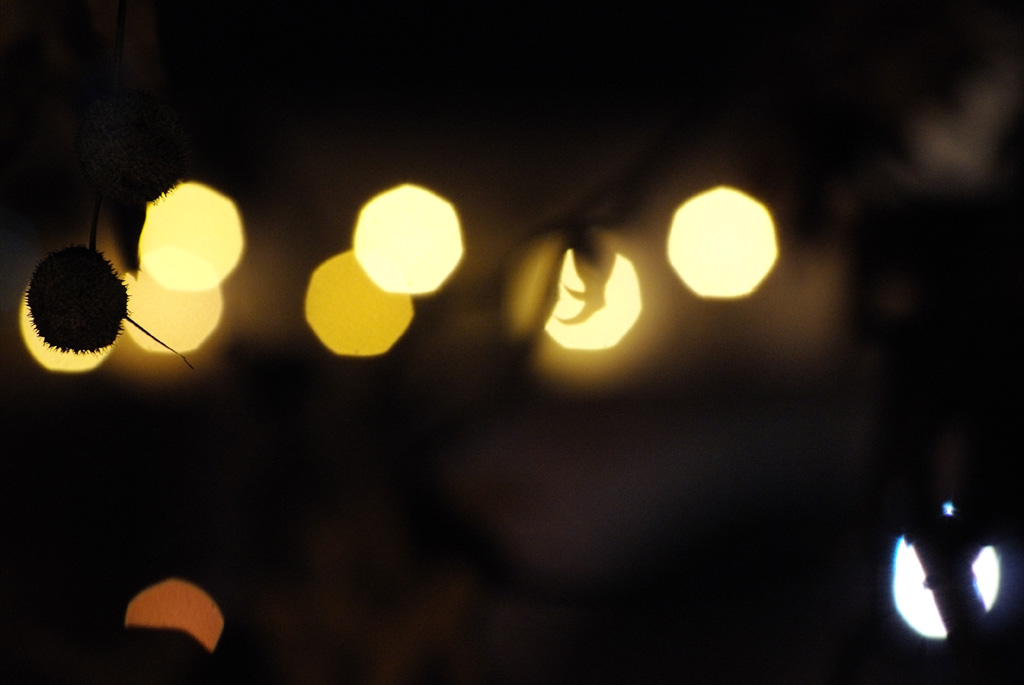 LIGHTS-2.5_F2.8_+0.7_1024