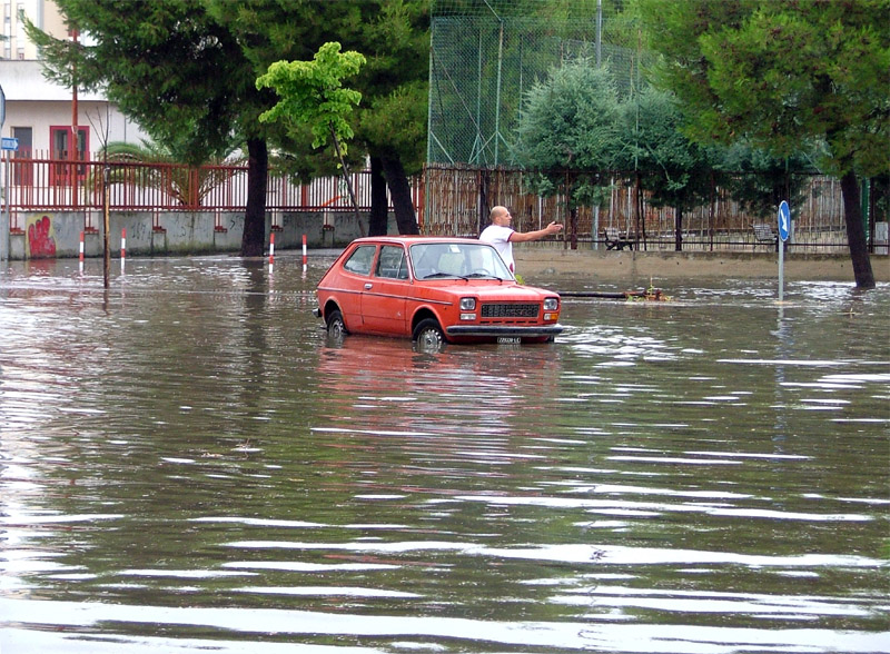 Auto galleggiante!