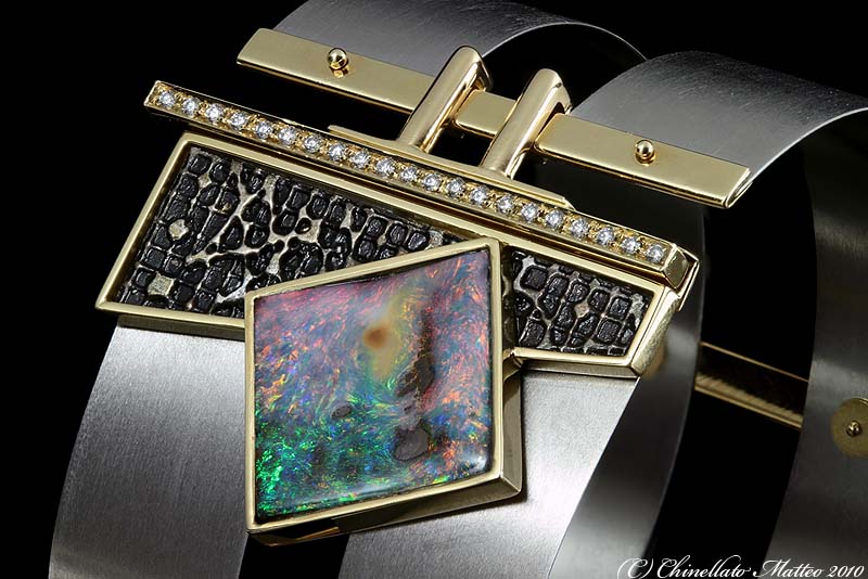 Bracciale in Oro, alluminio, argento, diamanti e opale - particolare