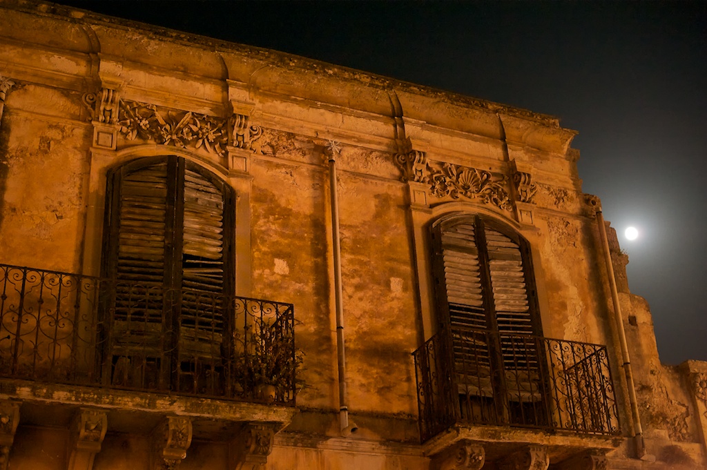 noto notturna