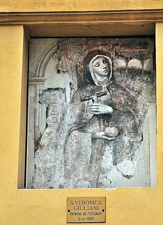 La Santa Patrona