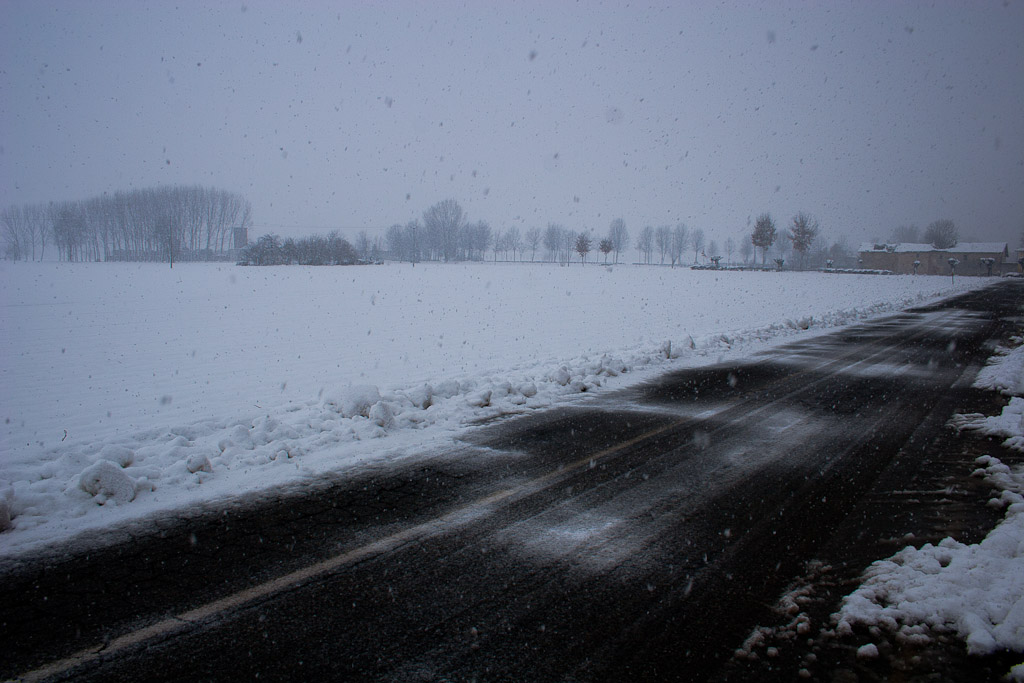 bianco su nero