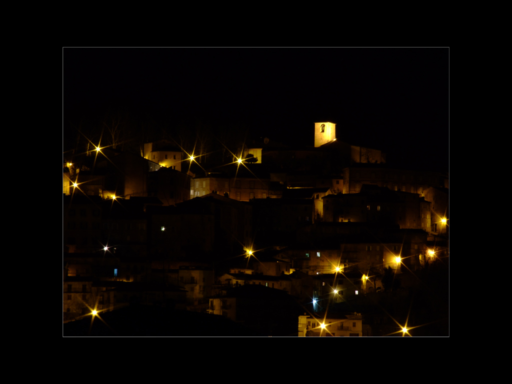 Amandola by night 2