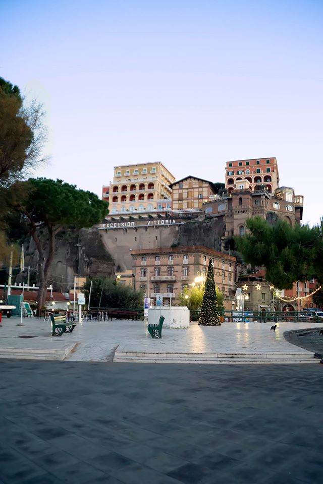 Sorrento vista dal porto