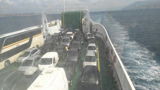 Tragettando lo stretto di Messina