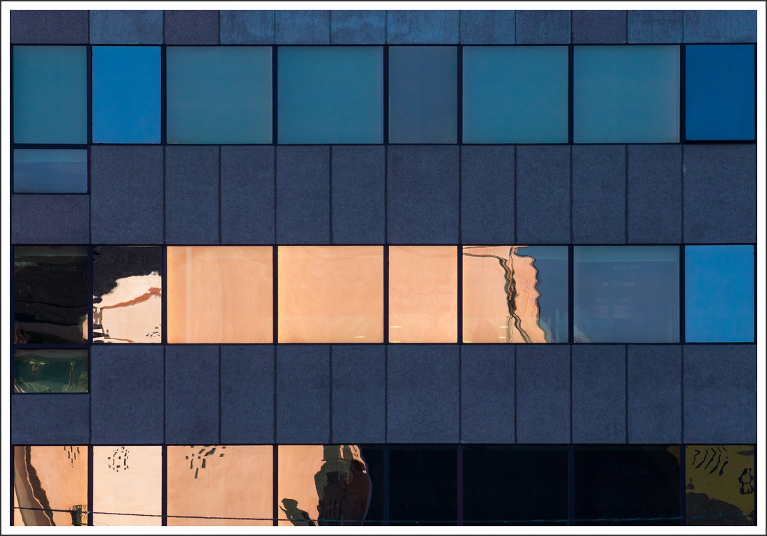 facciata con riflessi