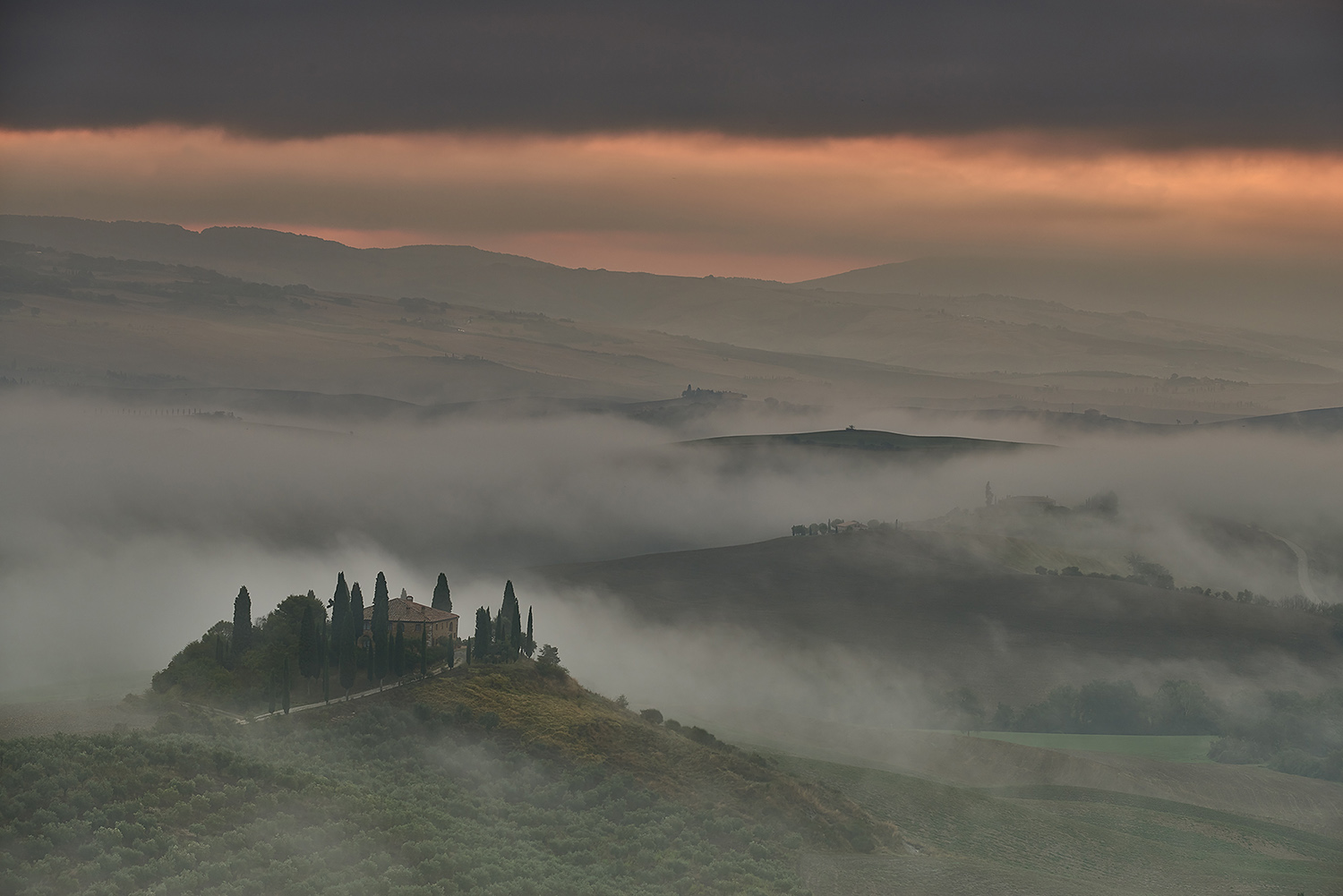 Alba in Val d'Orcia
