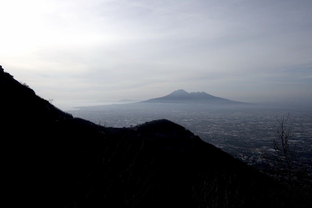 Il Vesuvio dal valico di Chiunzi (Maradonia, insomma)
