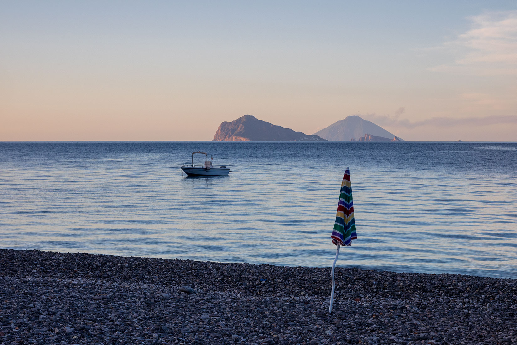 Di fronte alle isole Panarea e Stromboli