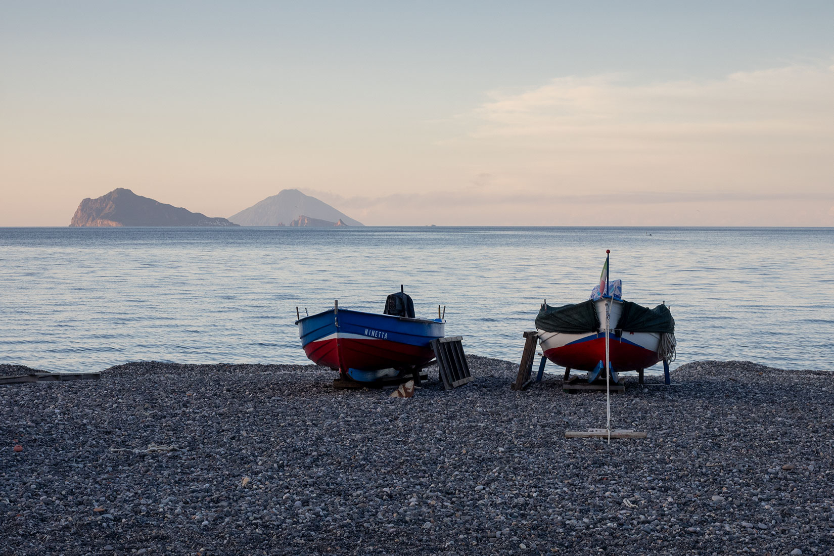 Di fronte alle isole Panarea e Stromboli