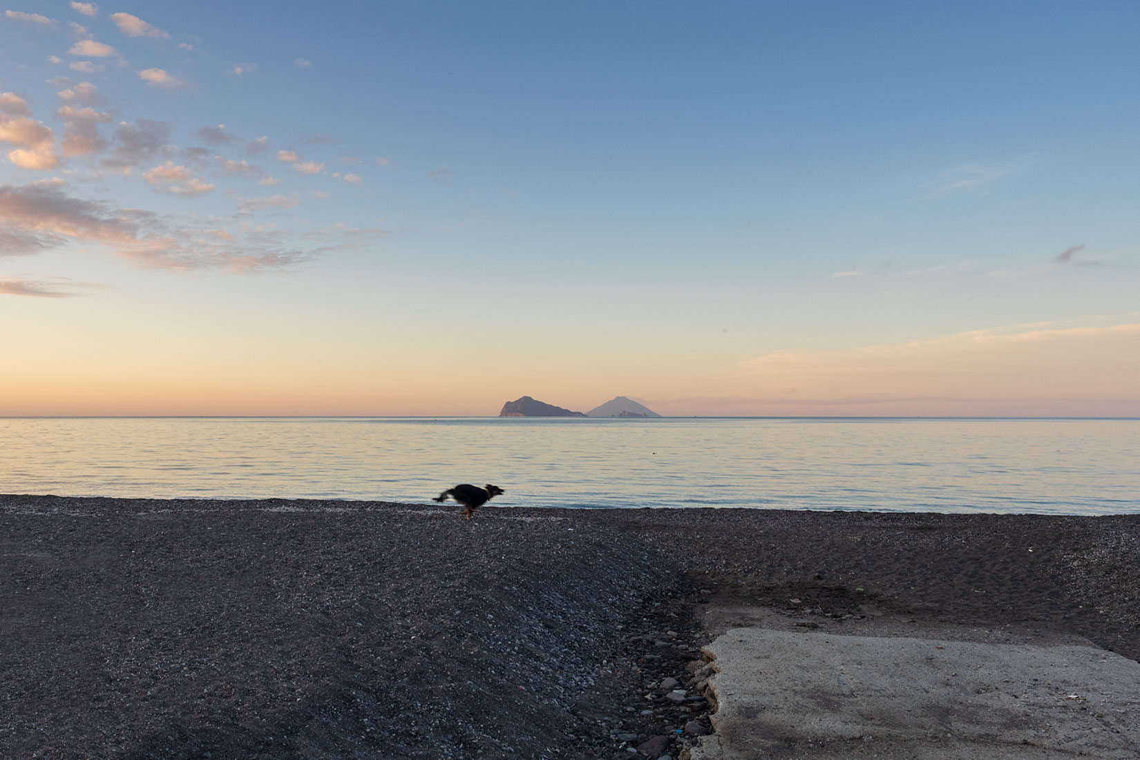 Di fronte alle isole Panarea e Stromboli