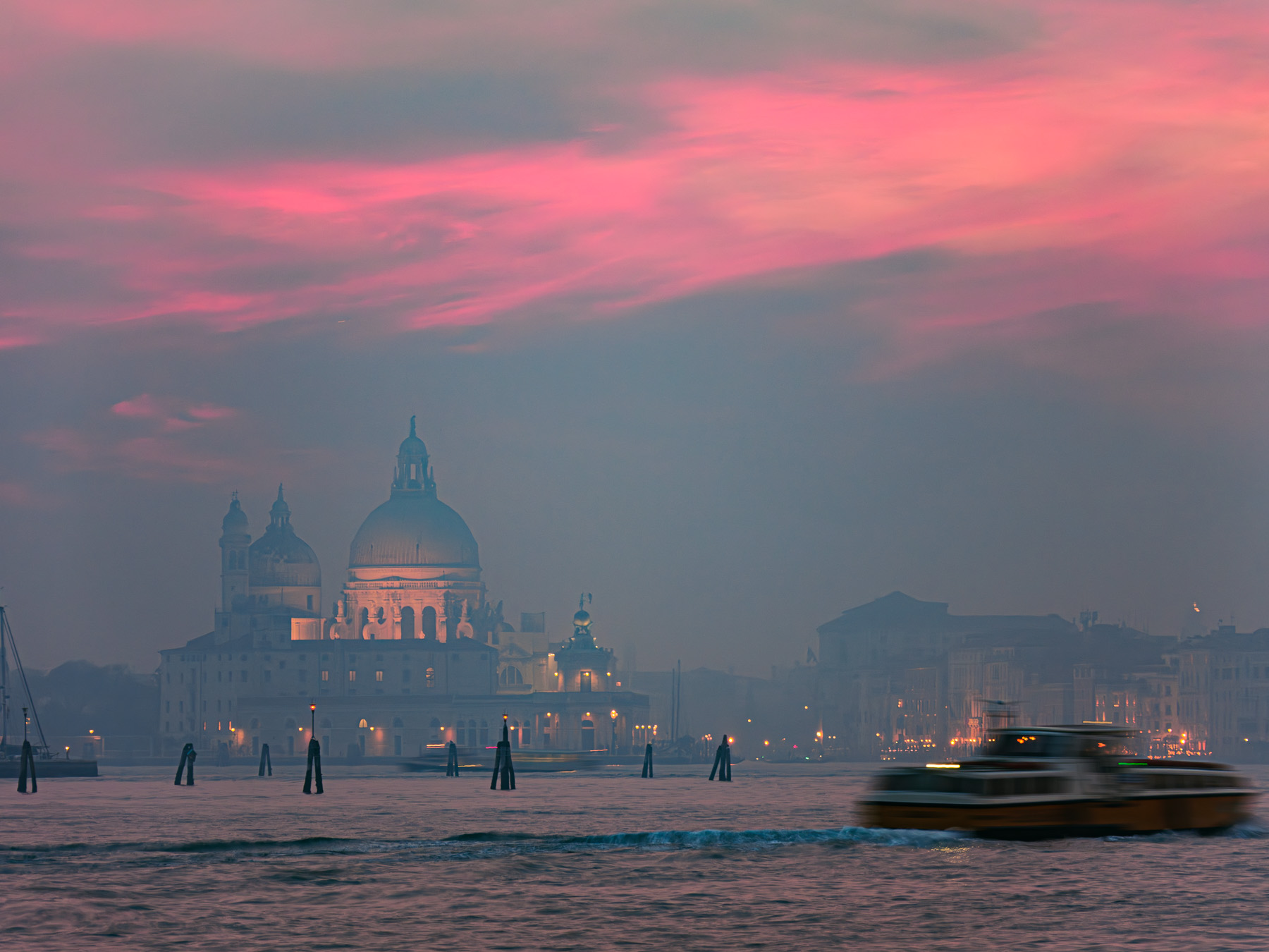 Venezia e foschia