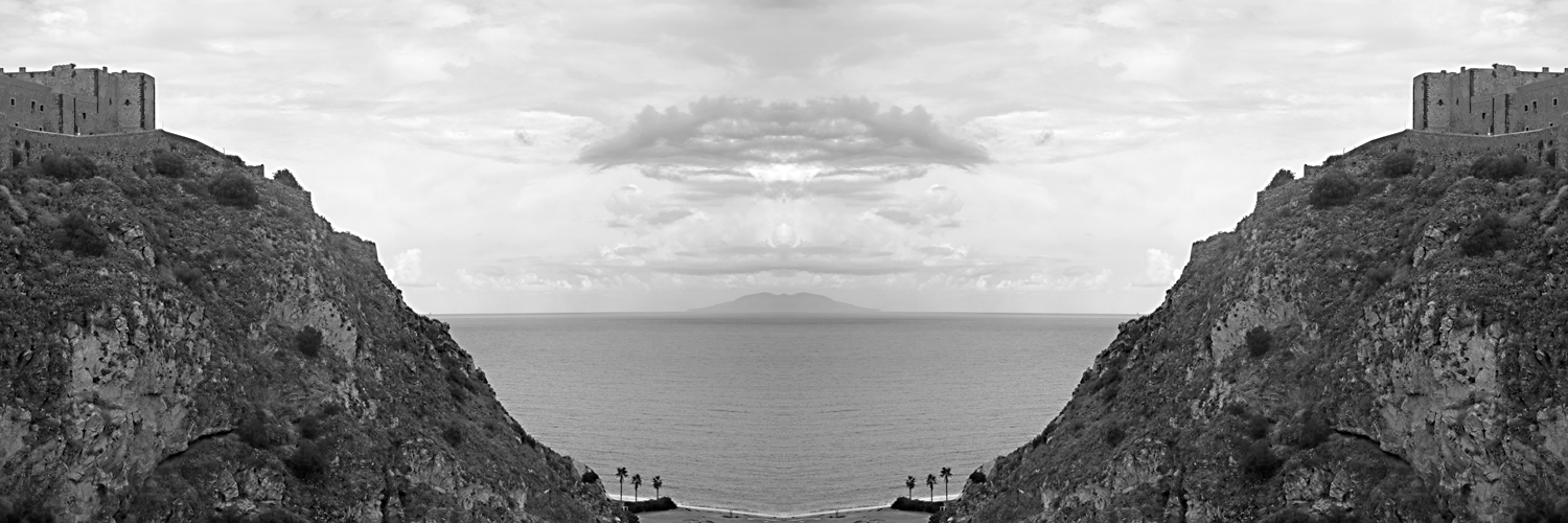 La baia (inventata) del Castello di Milazzo