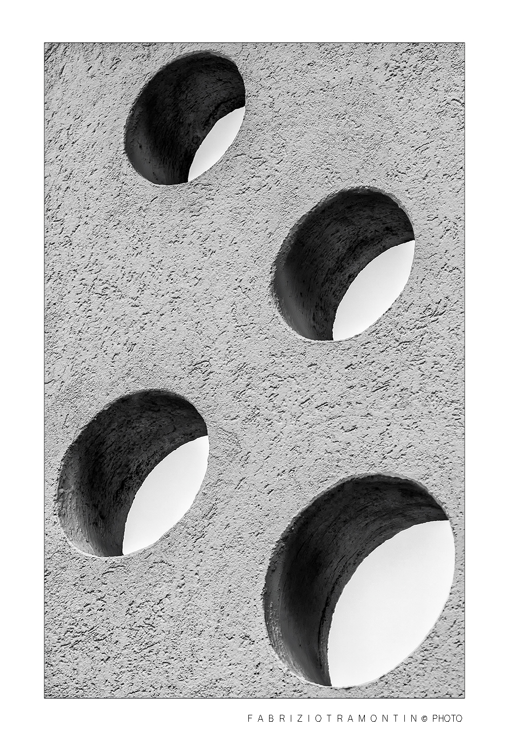 wallhole